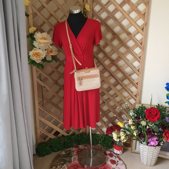 1 DAY SALE ONLY! ☆ NINE WEST Crossbody Bag LIKE new - Picture 10 of 15